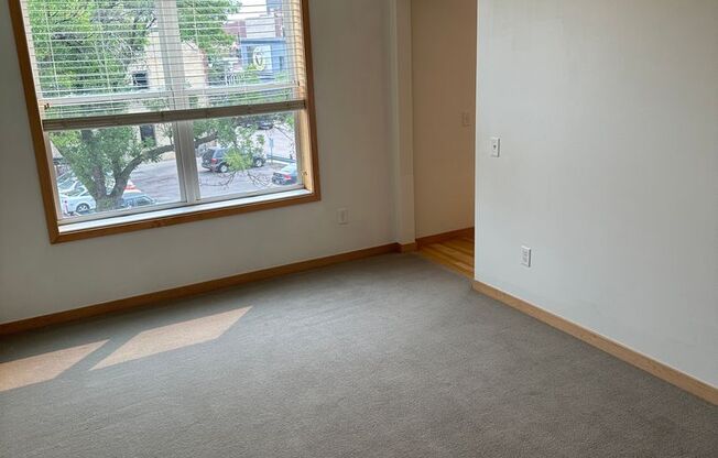 2 beds, 2 baths, 1,000 sqft, $1,295, Unit 310