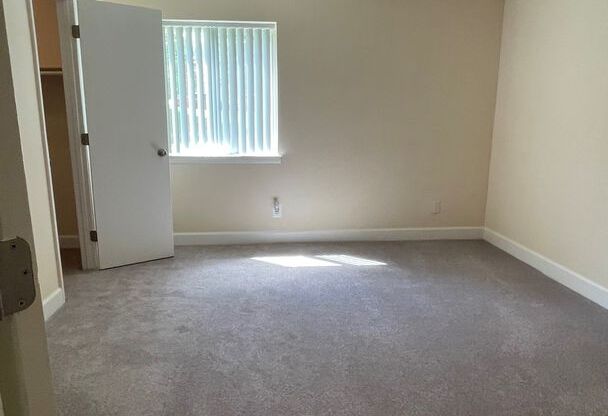 3 beds, 2 baths, 1,152 sqft, $2,300, Unit 14201 #103