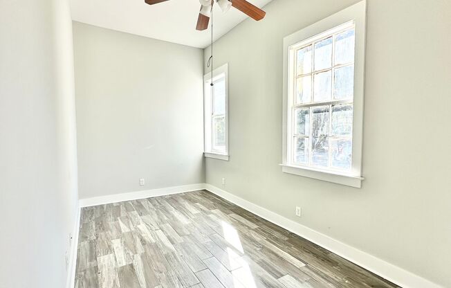 1 bed, 1 bath, 445 sqft, $1,500, Unit 5 Pearl St