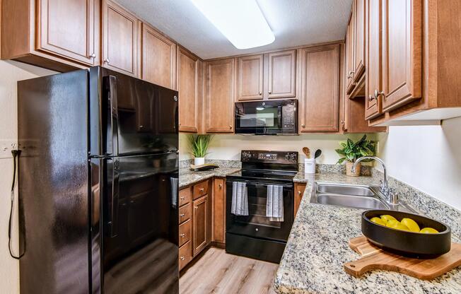 1 bed, 1 bath, 650 sqft, $2,698