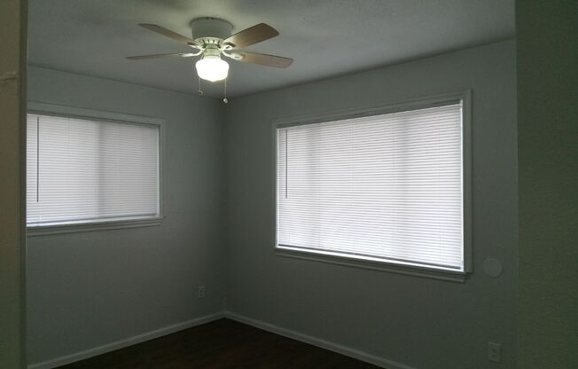 Charming 2-Bedroom Home Near Downtown San Antonio