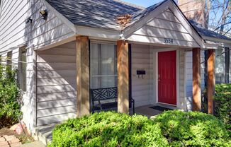 3 beds, 2 baths, $3,300