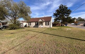 Cute 2 Bedroom 1 Bath