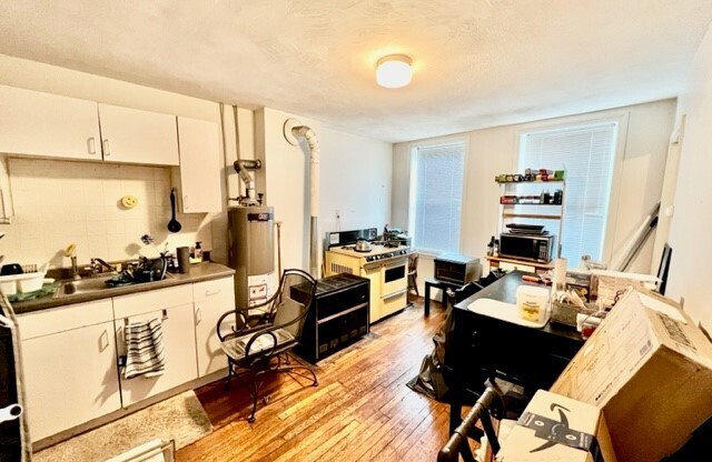 31 THACHER