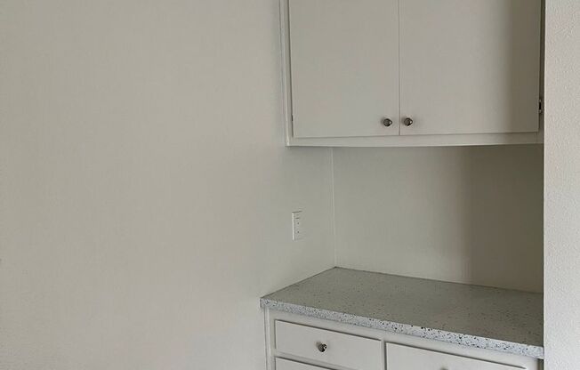 Studio, 1 bath, 600 sqft, $1,795, Unit 41