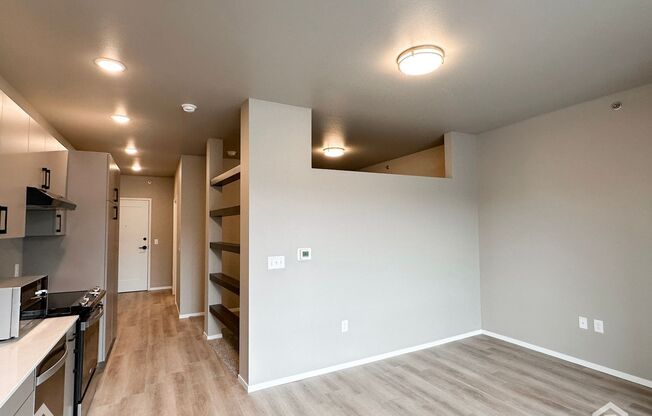 Studio, 1 bath, 558 sqft, $925, Unit 5521-5214