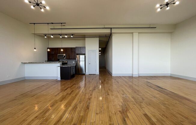 4 beds, 2 baths, 1,900 sqft, $3,695, Unit 1432-306