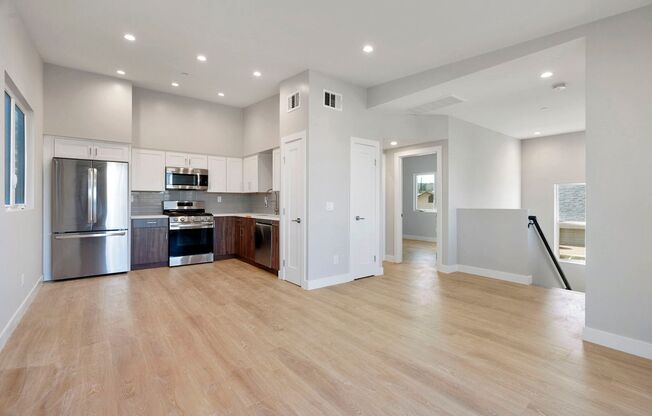 Gorgeous Brand New Build - Townhomes in Grant Hill