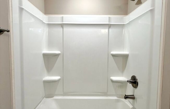 2 beds, 1.5 baths, $1,295