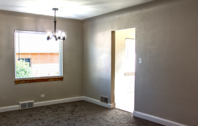 3 beds, 1 bath, $3,000