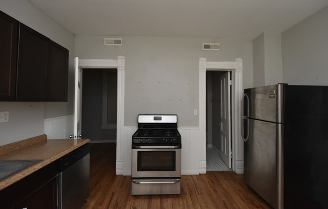1248 N Greenview Ave F2