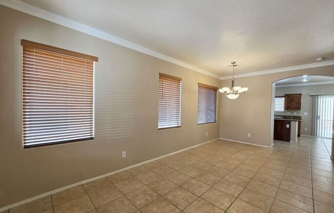 5431 HASLEY CYN AVE