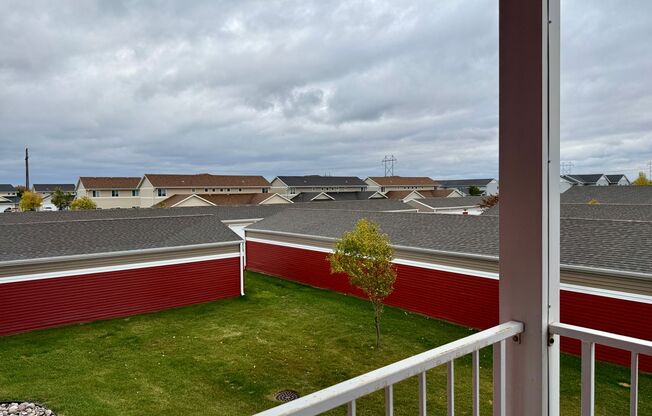 3 beds, 2 baths, 1,207 sqft, $1,275