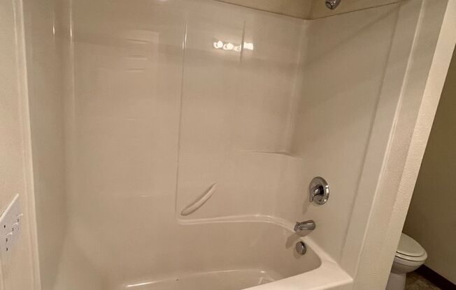 1 bed, 1 bath, 760 sqft, $1,450, Unit 132