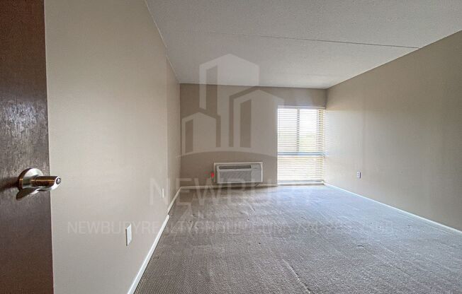 1 bed, 1 bath, 765 sqft, $995, Unit TH 405