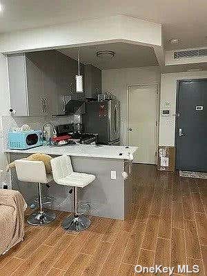 1 bed, 1 bath, $3,300, Unit 2B