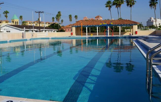 2 beds, 1 bath, 780 sqft, $2,395, Unit 07