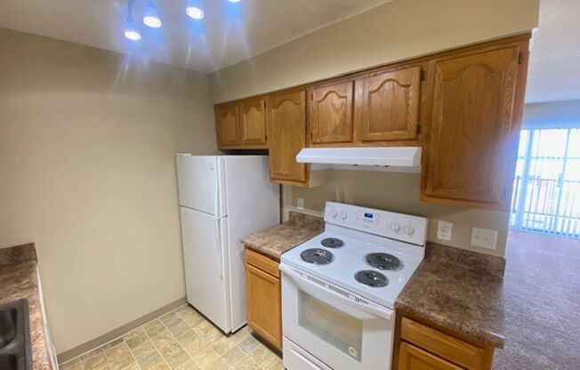 2 beds, 2 baths, 1,005 sqft, $1,075, Unit 1523-11