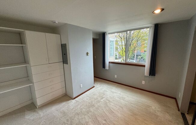 1 bed, 1 bath, $1,550, Unit # 214