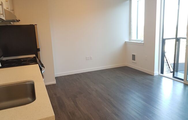 1 bed, 1 bath, 325 sqft, $1,655, Unit 510