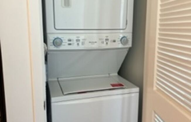 Studio, 1 bath, 354 sqft, $1,995, Unit 606