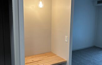 Studio, 1 bath, 580 sqft, $1,375, Unit 102