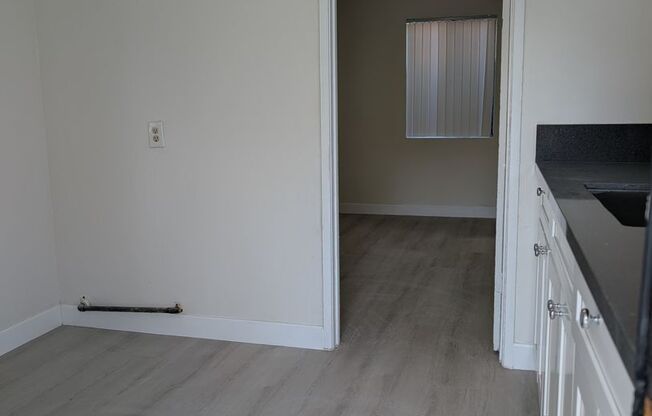 2805 Meeker Ave.