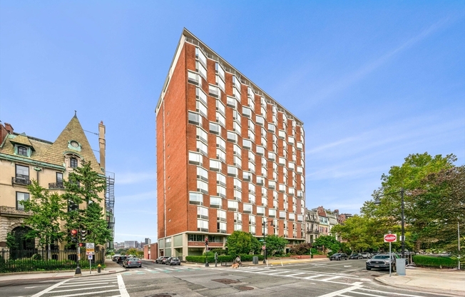 330 BEACON ST
