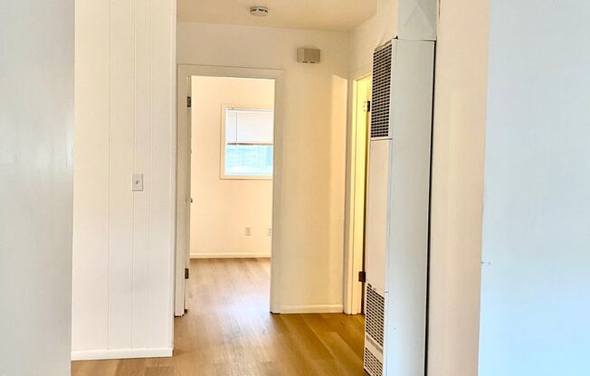 2 beds, 1 bath, 672 sqft, $1,299