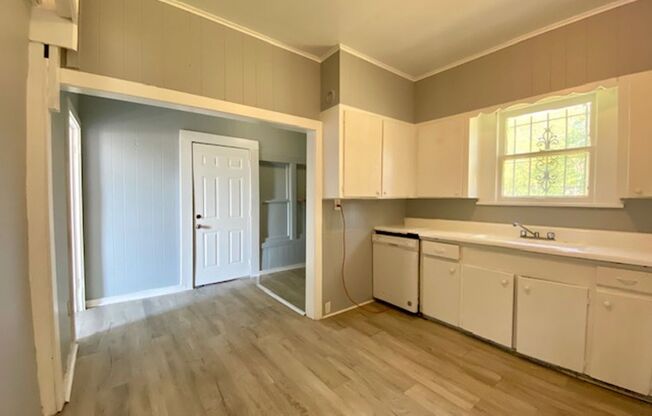 NEW!! NEW!! NEW!! Renovated 3 bed/2 bath home move in ready!