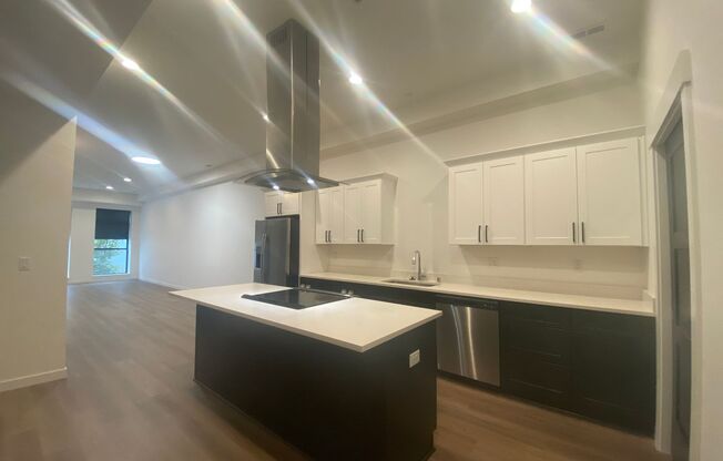 1 bed, 1 bath, 1,168 sqft, $1,995, Unit Apt # 201