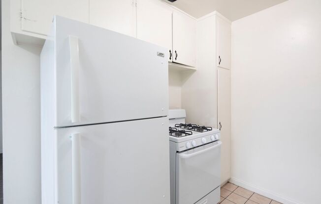 1 bed, 1 bath, 700 sqft, $1,595