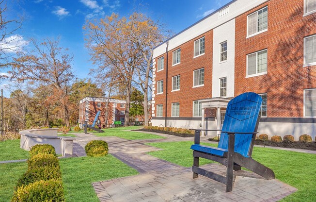 Elevate your lifestyle at Icon Downtown Durham, where modern design meets lush outdoor spaces. Relax in serene gardens or enjoy vibrant community vibes just outside your door. Explore your new home today—schedule a tour!