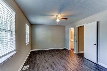 3493 CREEKVIEW PL