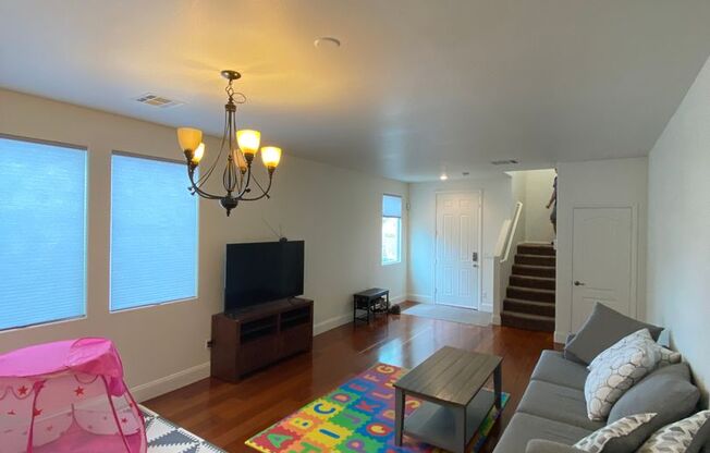 *COMING SOON* LAS VEGAS TWO STORY HOME WITH 4 BEDROOMS!!