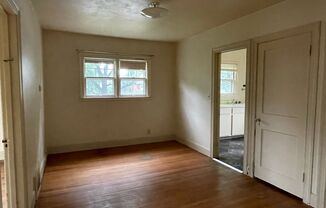 Cute two bedroom upper apartment close to downtown Beloit and Beloit College