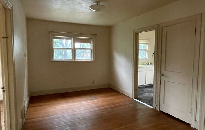 Cute two bedroom upper apartment close to downtown Beloit and Beloit College