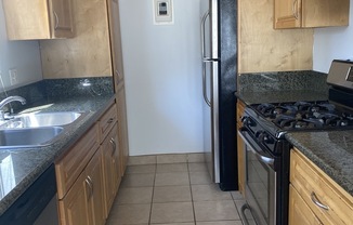 2 beds, 2 baths, 1,000 sqft, $2,995, Unit 3