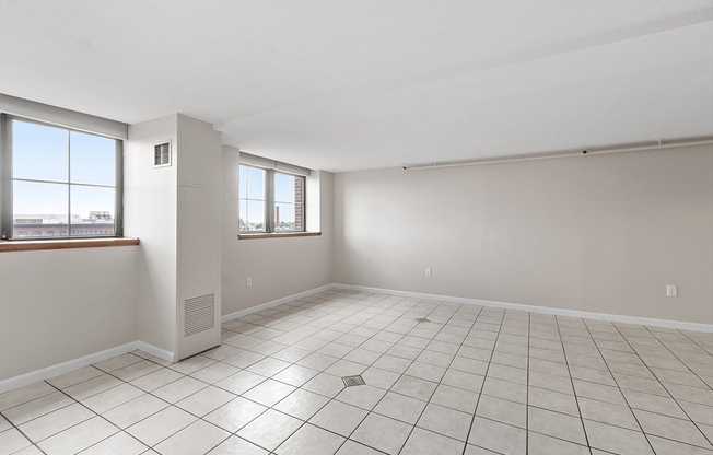 2 beds, 1.5 baths, 1,518 sqft, $2,400, Unit 619