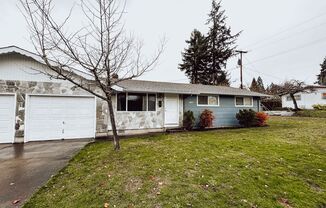 Charming 3 Bedroom in Churchill Area!