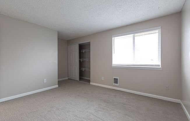 2 beds, 1 bath, 807 sqft, $1,650, Unit H6