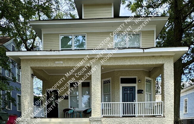 1079 College St. Apt. 4
