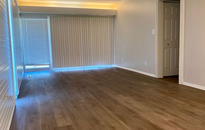 2 beds, 1 bath, 846 sqft, $1,015, Unit 45A-R