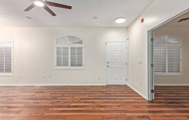 4 beds, 2.5 baths, $2,200, Unit #1171