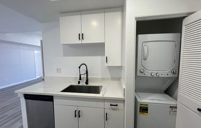 3 beds, 2 baths, 1,450 sqft, $3,998, Unit 301