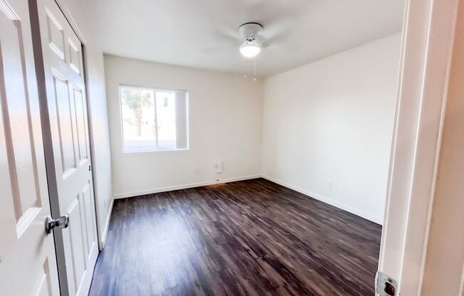 2 beds, 1 bath, 950 sqft, $1,225, Unit 107