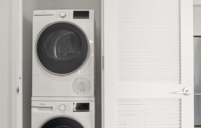 1 bed, 1 bath, $5,250, Unit 34B