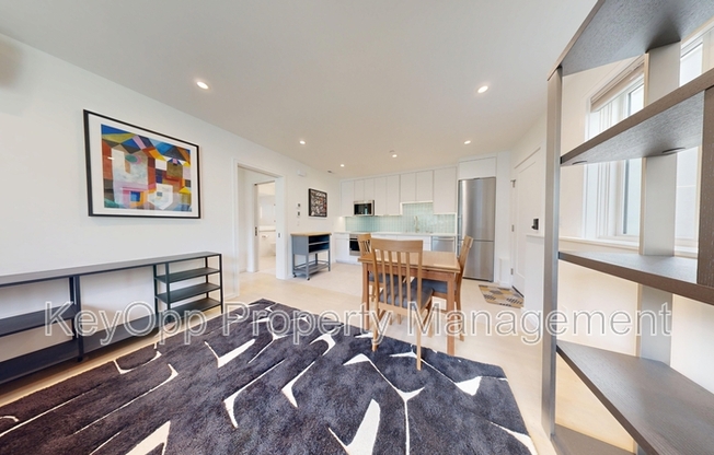 466 COUNTRY CLUB DR