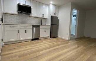 Studio, 1 bath, 400 sqft, $1,695, Unit 8302 1/2