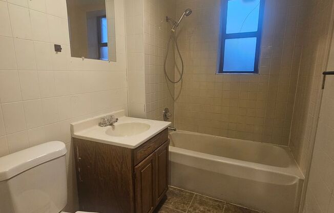 1 bed, 1 bath, $725, Unit 1212 Apt 1